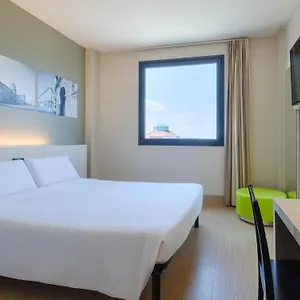 B&B Hotel Ferrara 3*, Ferrara İtalya