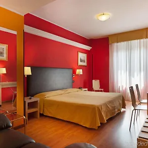 Berlino 3*, Milano İtalya