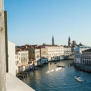 Ai Santi Apostoli 3*, Venezia Italia