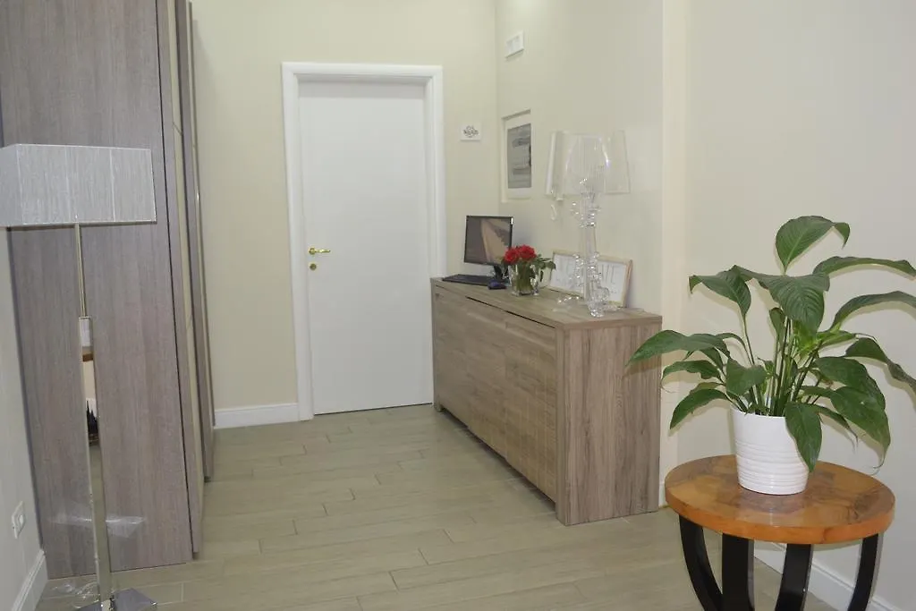 Bloom Apartment By La Griffe Roma